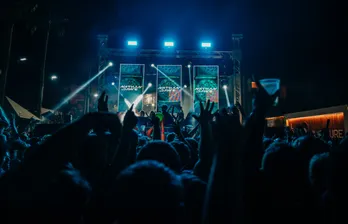 Party Hard Travel x Glownet: Effortless Access to the Hottest Summer Packages